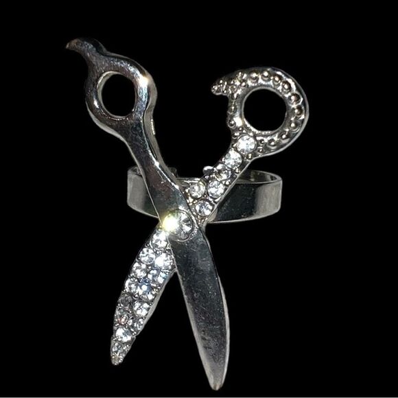 Cute little scissors ring. Nothing expensive, just cute! - Picture 2 of 5